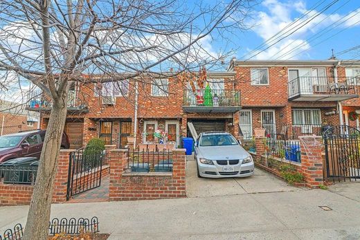 Apartment in Astoria, Queens