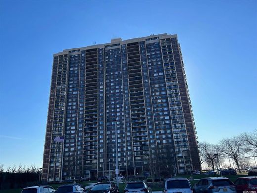 Apartment in Floral Park, Nassau County