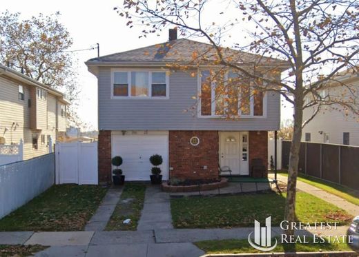 Townhouse - Rosedale, Queens County