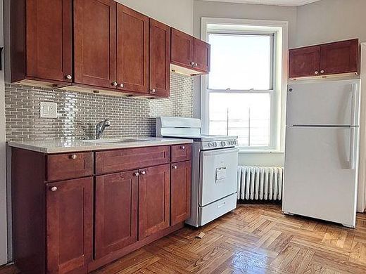 Apartment / Etagenwohnung in Bronxdale Houses, Bronx