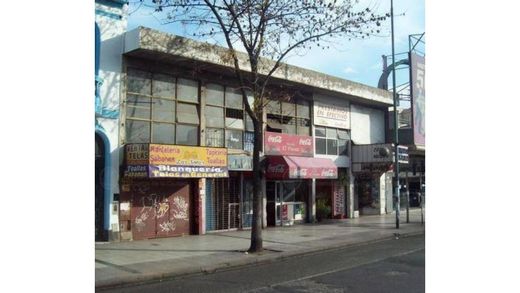 Vélez Sarsfield, Ciudad Autónoma de Buenos Airesのアパートメント・コンプレックス