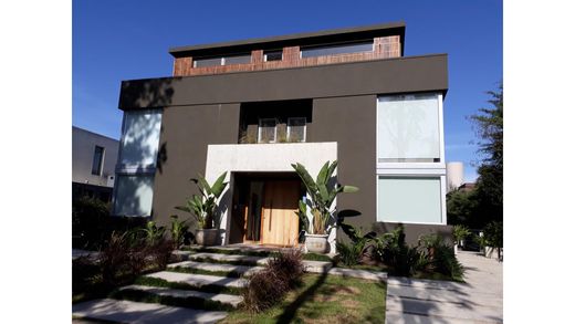Maison de luxe à San Fernando, Partido de San Fernando