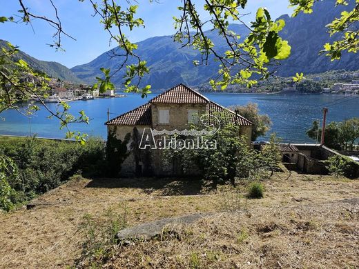 Dom jednorodzinny w Kotor