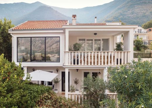 Barの一戸建て住宅