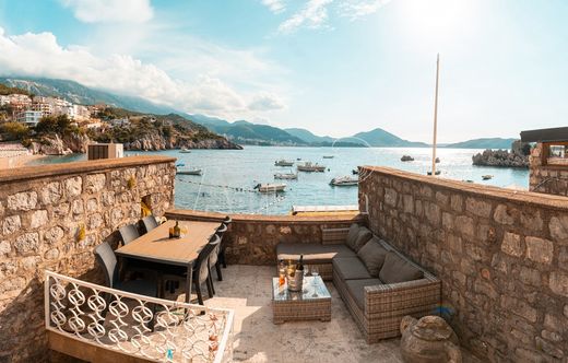 Detached House in Budva