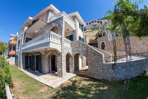 Dom jednorodzinny w Kotor