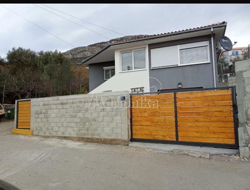 Μονοκατοικία σε Bar