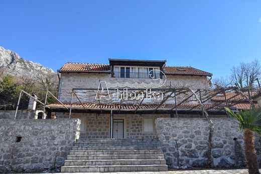 Detached House in Kotor