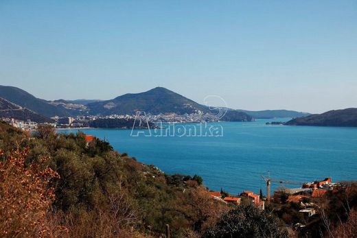 ‏קרקע ב  Budva