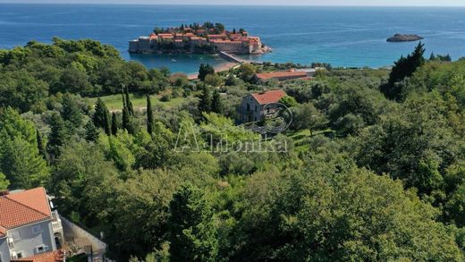 Grundstück in Budva