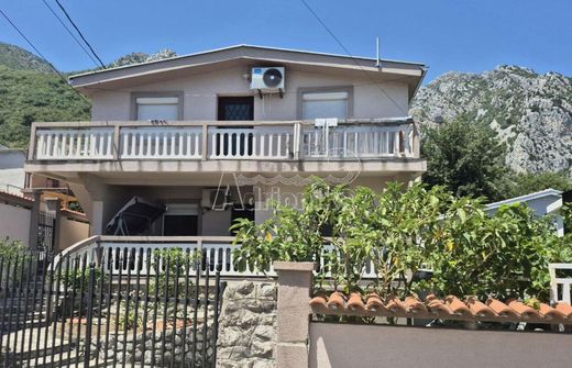 Detached House in Bar