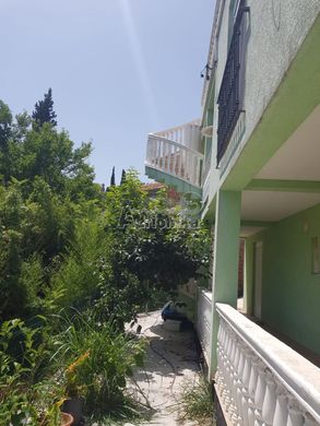 Частный Дом, Бар, Bar