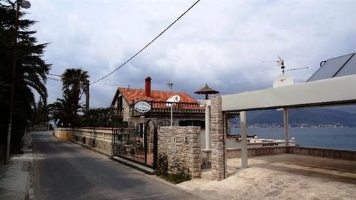 Villa in Tivat
