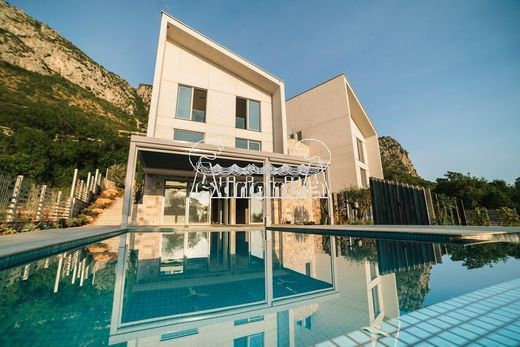 Detached House in Budva