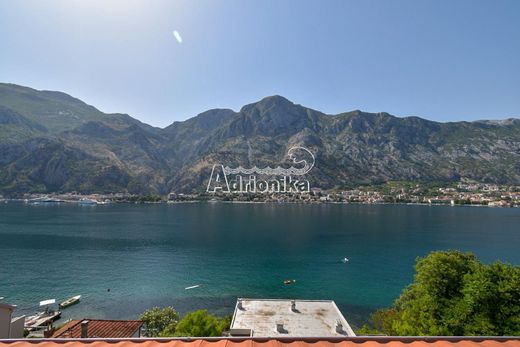Maison individuelle à Kotor