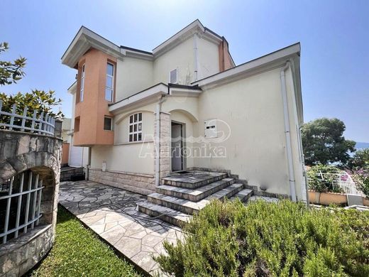 Detached House in Herceg Novi