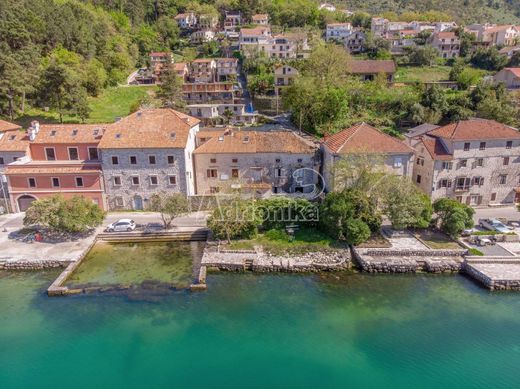 Einfamilienhaus in Kotor