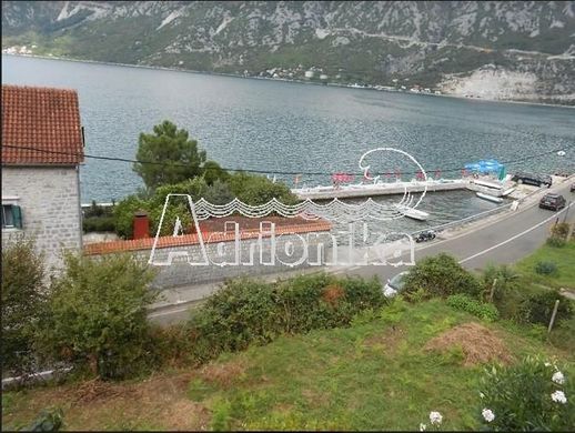 Einfamilienhaus in Kotor