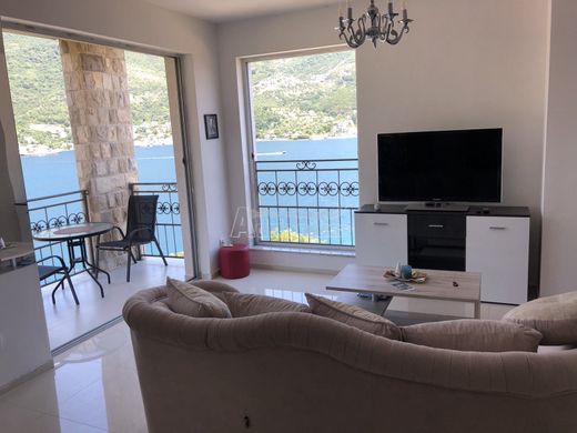 套间/公寓  Tivat