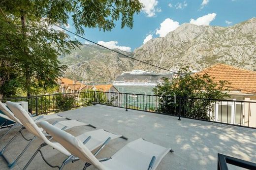 Apartment in Kotor