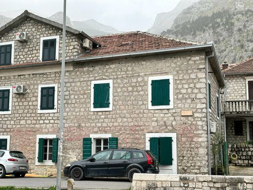 Detached House in Kotor