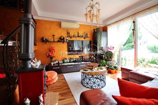 Barの一戸建て住宅