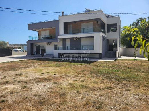 Detached House in Bar