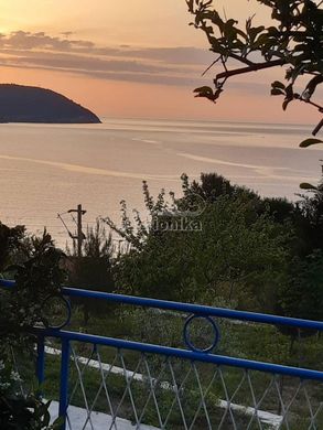 ‏בית חד-משפחתי ב  Bar