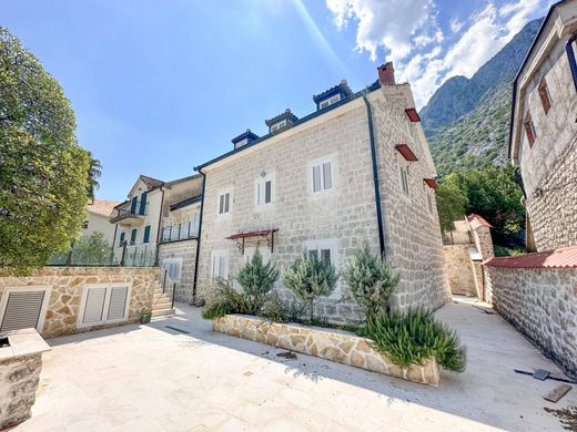Detached House in Kotor