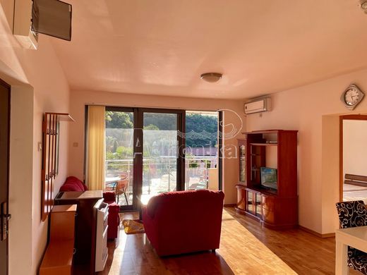 Appartamento a Budua, Budva