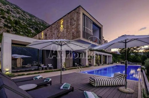Detached House in Kotor