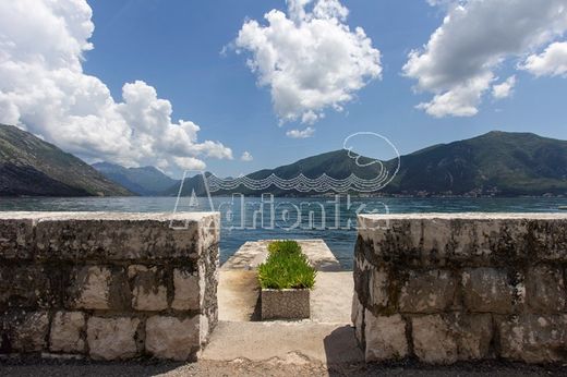 Maison individuelle à Kotor