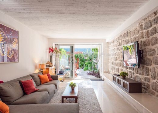 Vrijstaand huis in Kotor