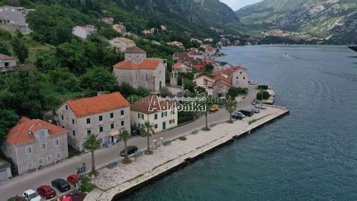 Detached House in Kotor