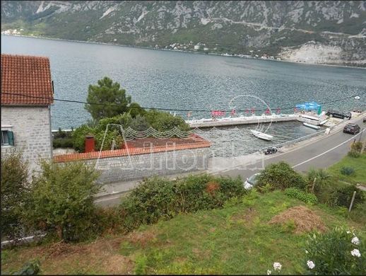 Detached House in Kotor