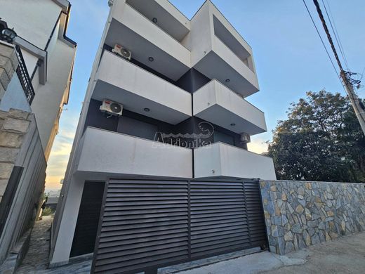 独立式房屋  巴尔, Bar