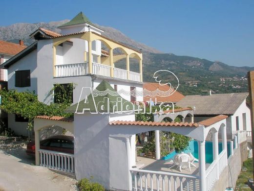 Detached House in Bar
