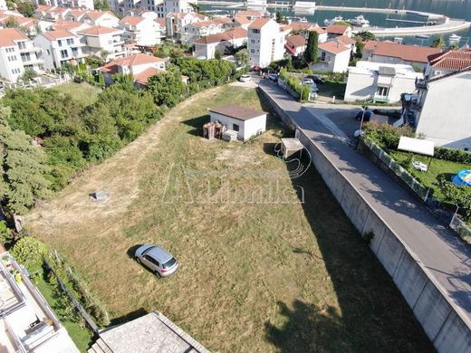 Grundstück in Herceg Novi