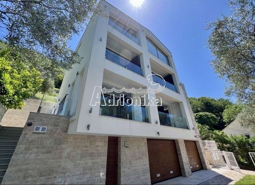 Detached House in Kotor