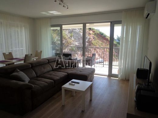 Piso / Apartamento en Budva