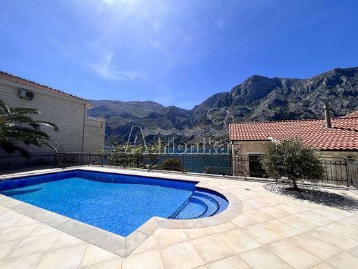 단독 저택 / Kotor