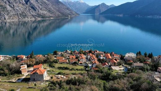 Land in Kotor