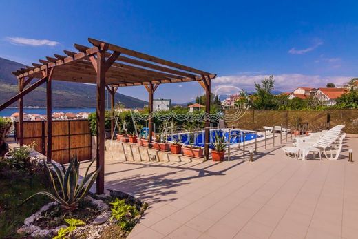Villa à Herceg Novi