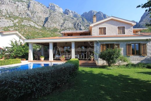 Villa in Kotor
