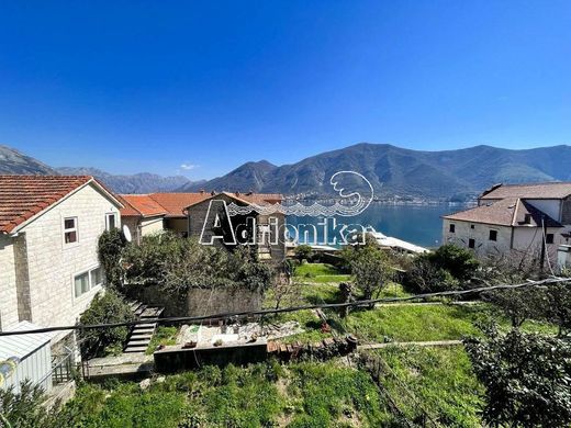 Müstakil ev Kotor