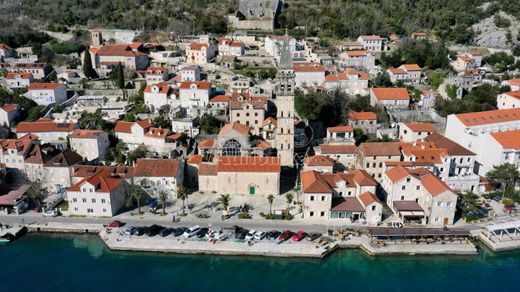 Detached House in Kotor
