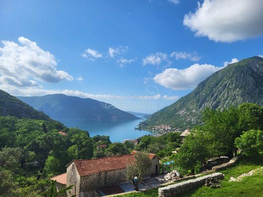 Terreno en Kotor
