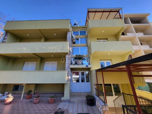 Detached House in Bar