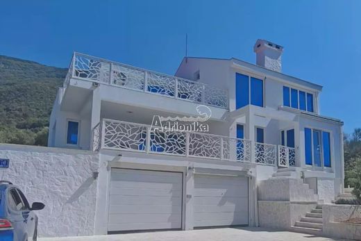 Dom jednorodzinny w Herceg Novi