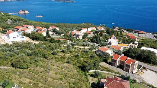 Terrain à Budva